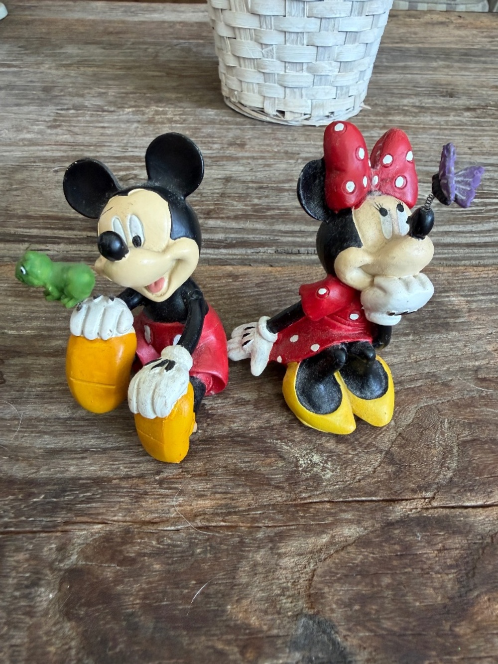 Disney Mickey and Minnie Mouse Spring #189 Figurine Set- vintage